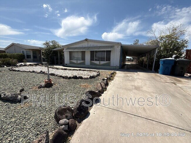 Building Photo - 818 Church St