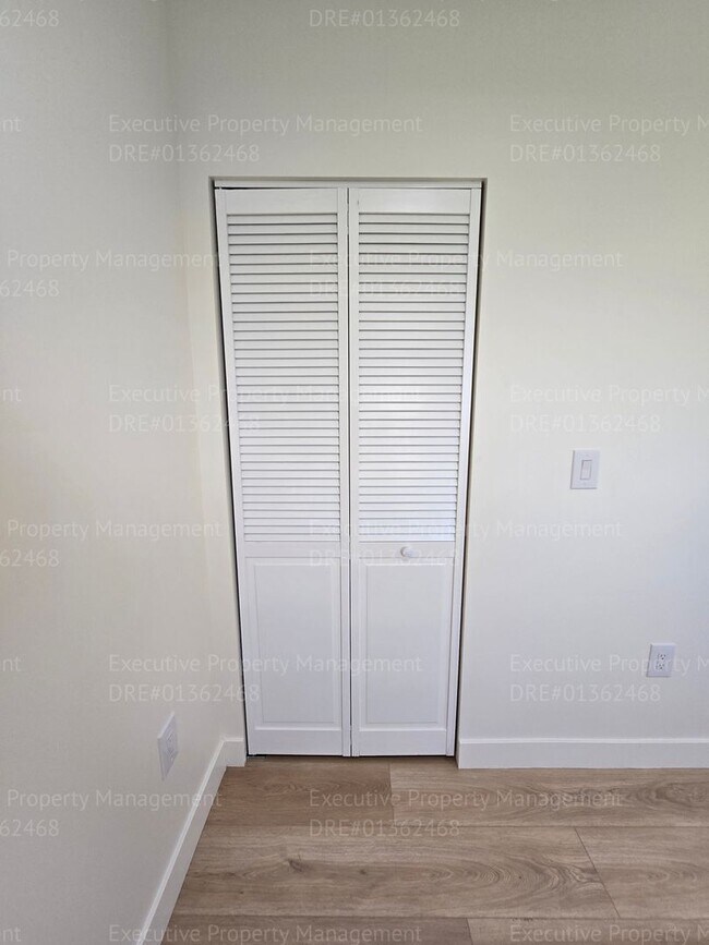 Building Photo - Newly constructed upstairs 2 bedrooms and ...