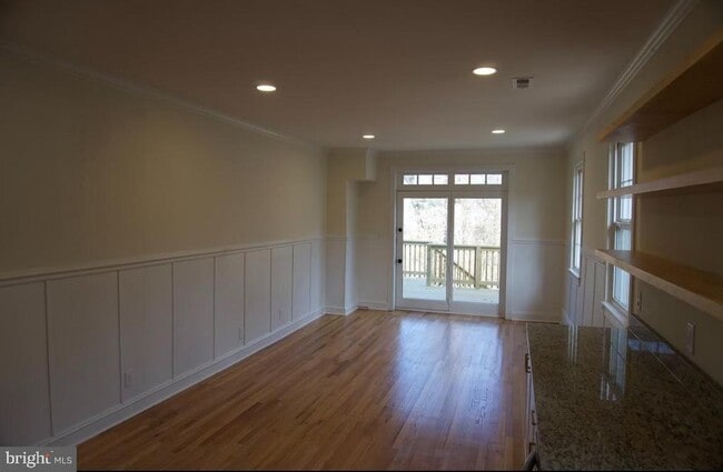 Building Photo - 906 Litchfield Rd