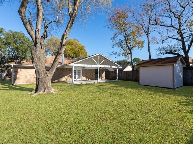 Building Photo - 218 Page Ln