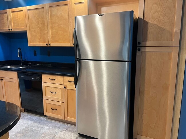 Building Photo - One-Level Updated Home in Hilton Head Plan...