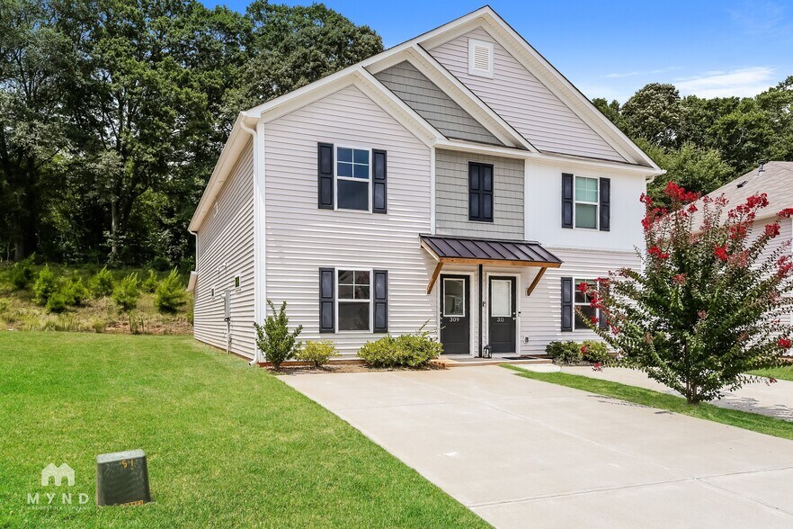 Building Photo - 309 Noble Ln