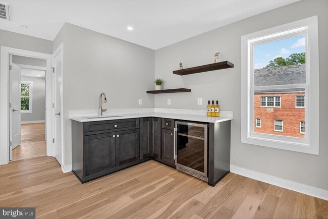 Building Photo - 5310 Cathedral Ave NW