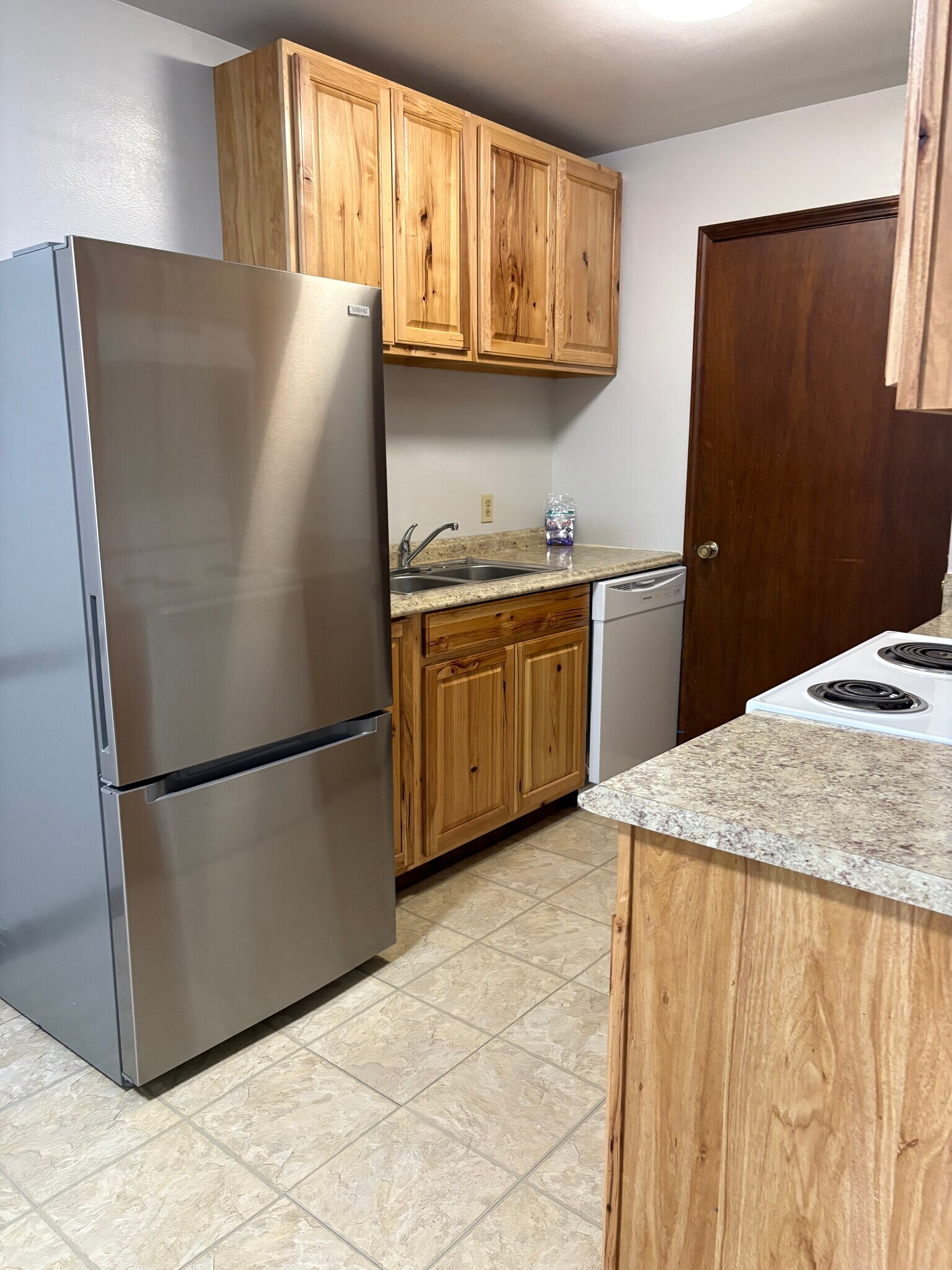 Building Photo - 6317 Quin Dr