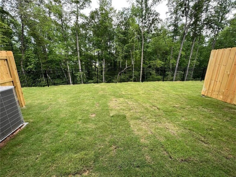 Building Photo - 282 Timberland Ave