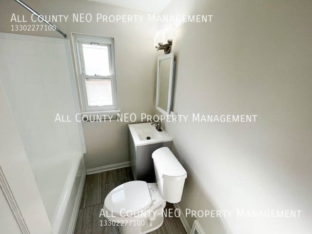 Building Photo - 19330 Meredith Ave