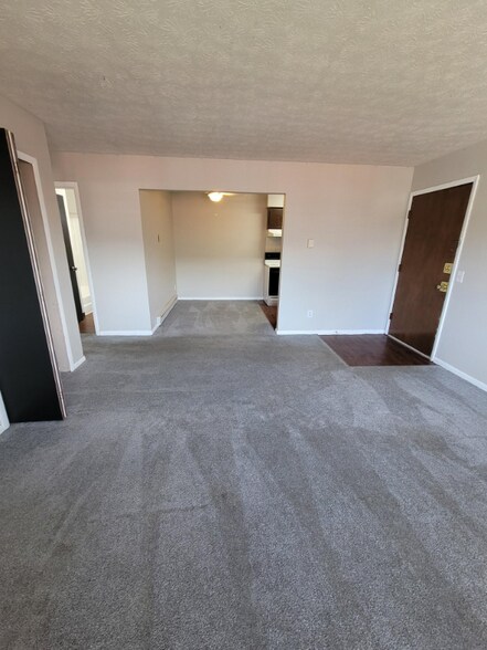 Building Photo - 7320 Sunset Strip Ave NW