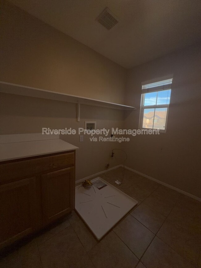 Building Photo - 3882 Strand Way