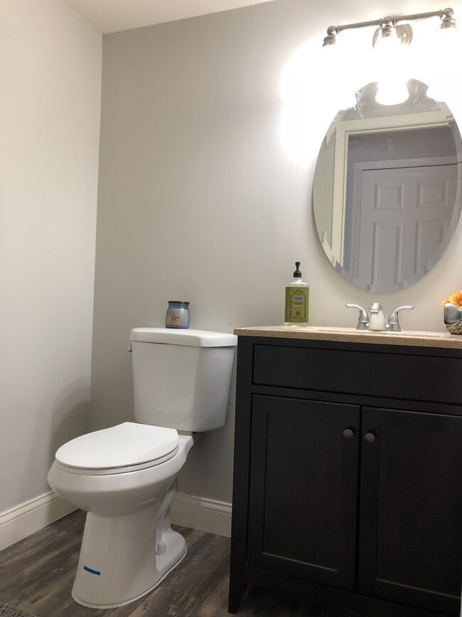 Building Photo - Park Charles South