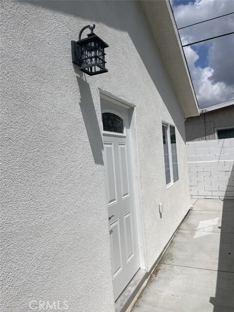 Building Photo - 8142 Redbush Ln