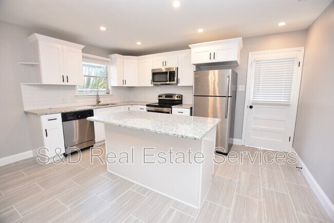 Building Photo - 312 Cannon St