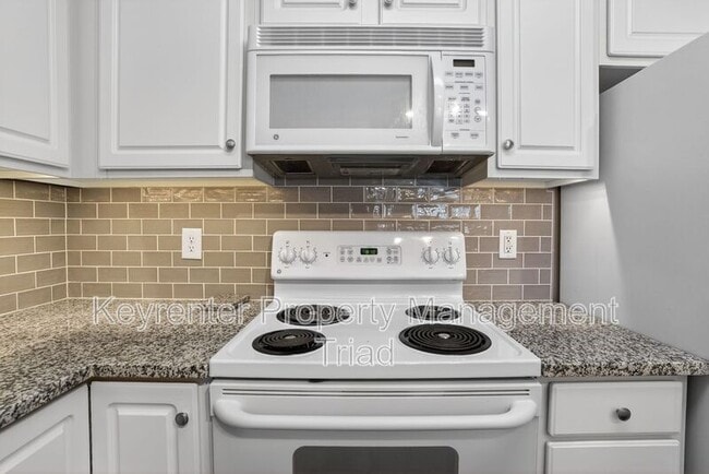 Building Photo - 4280 Cedarcroft Ct