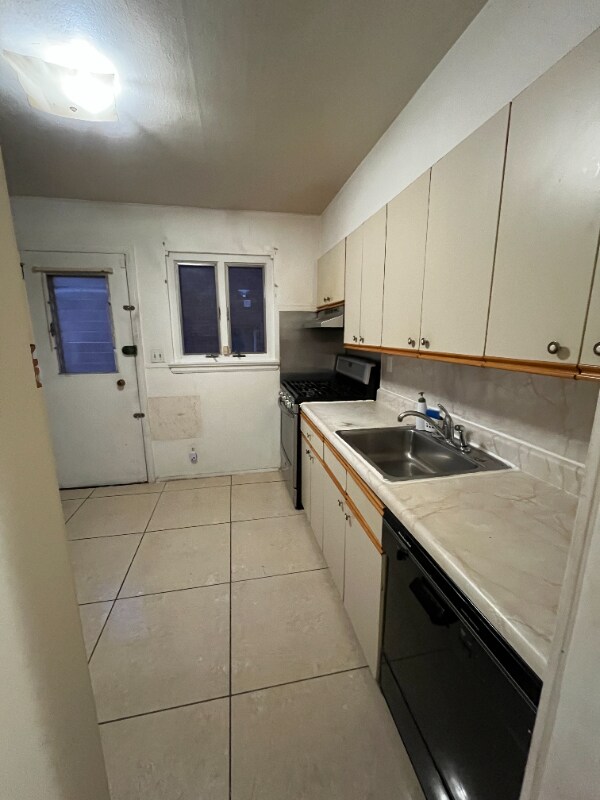 Building Photo - 80-36 242nd St