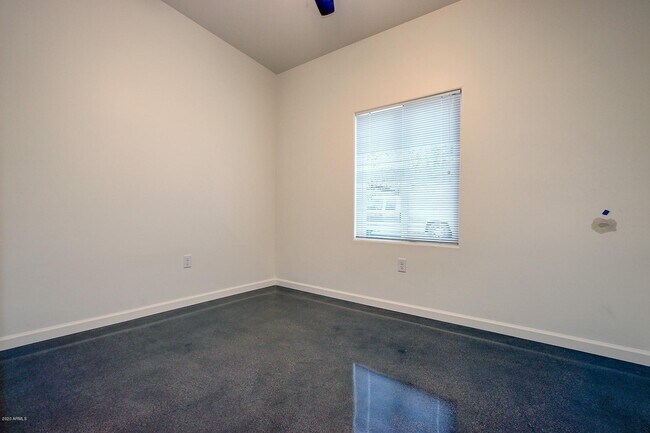 Building Photo - 4515 N 44th St