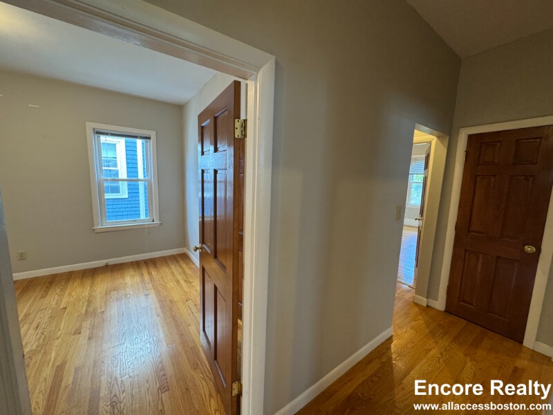 Building Photo - 23 Tufts St