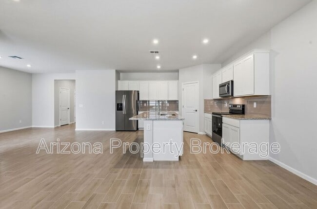 Building Photo - 17232 W Paraiso Ln