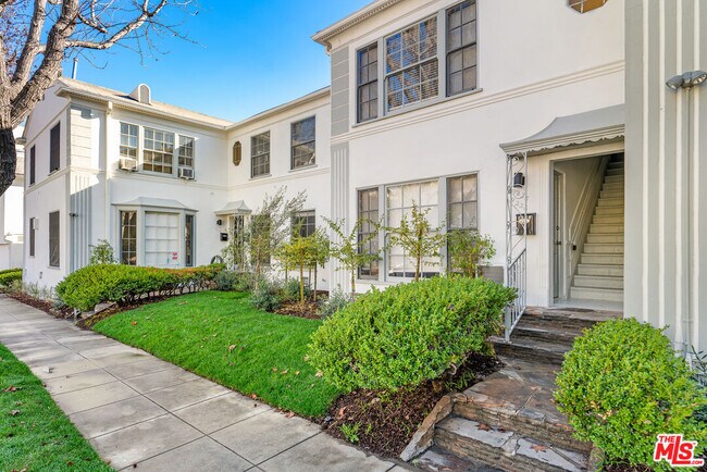 Building Photo - 9216 Alden Dr