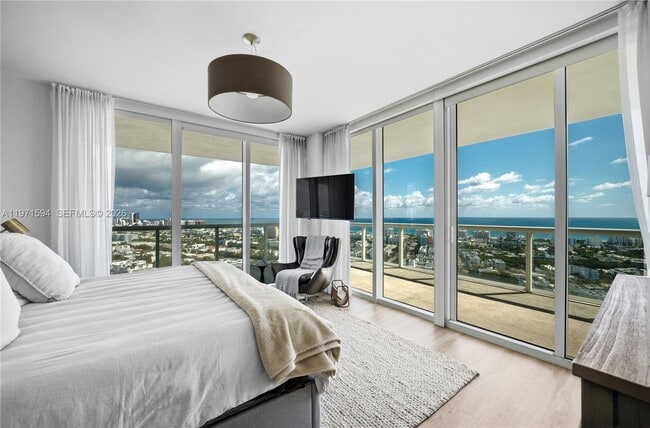 Building Photo - 450 Alton Rd