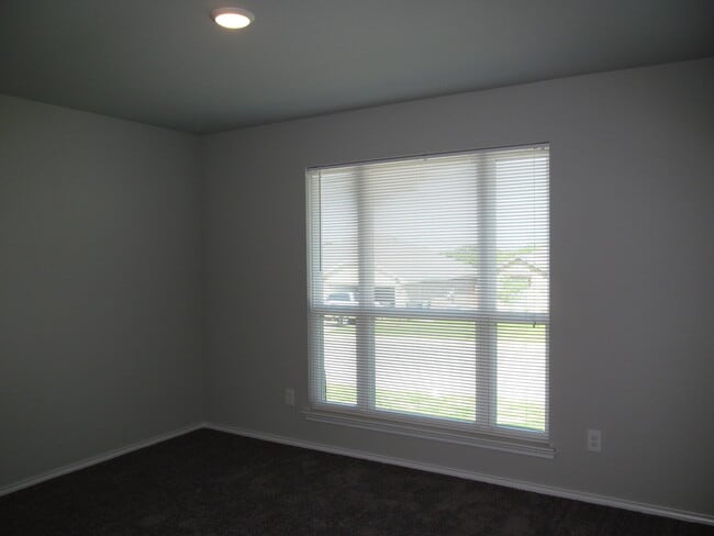 Building Photo - 3 BEDROOM, CONVENIENT TO SCOTT & WHITE