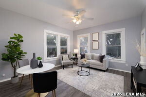 Building Photo - 1614 W Kings Hwy