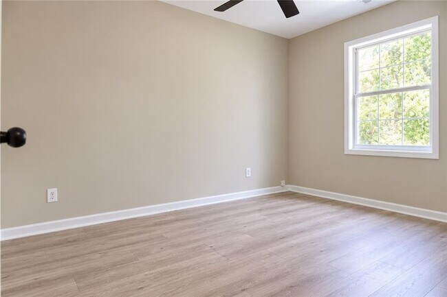 Building Photo - 510 Parkstone Ln
