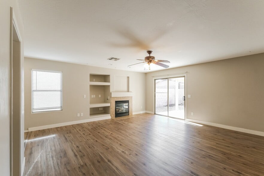 Building Photo - 2029 W Allens Peak Dr