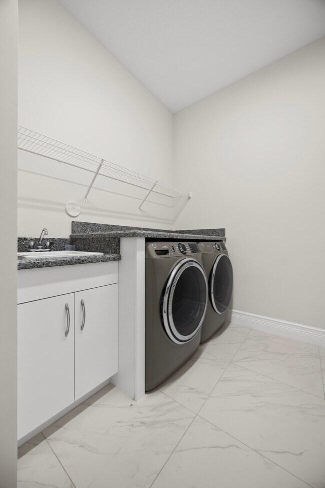 Building Photo - 9168 Benedetta Pl