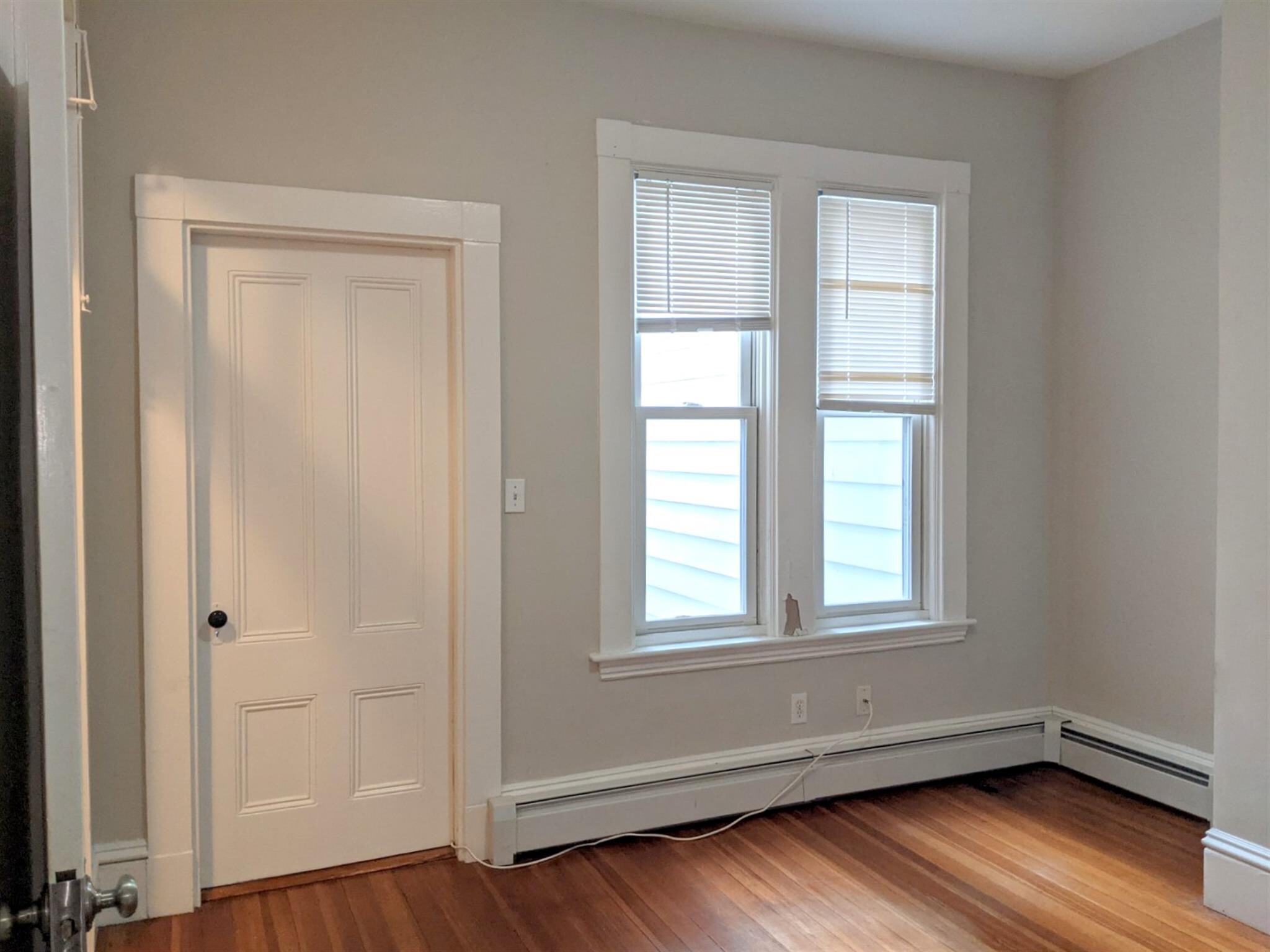 Building Photo - 16 Park Ave