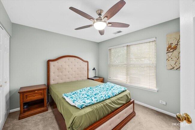 Building Photo - 3250 Cool Springs Ct