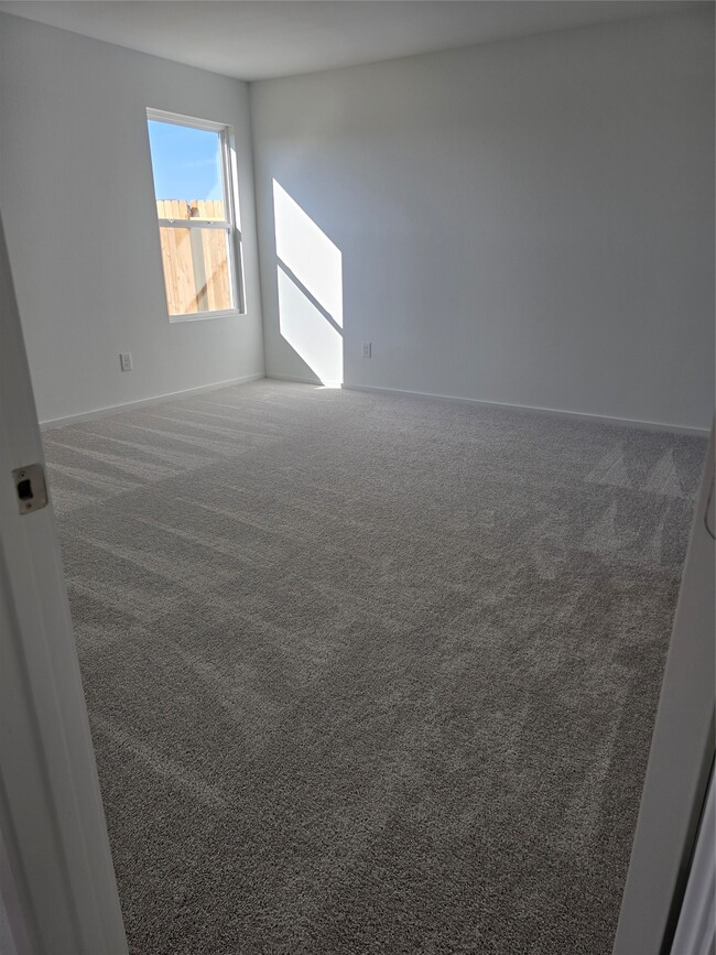 Building Photo - 21531 Willow River Canyon Ln