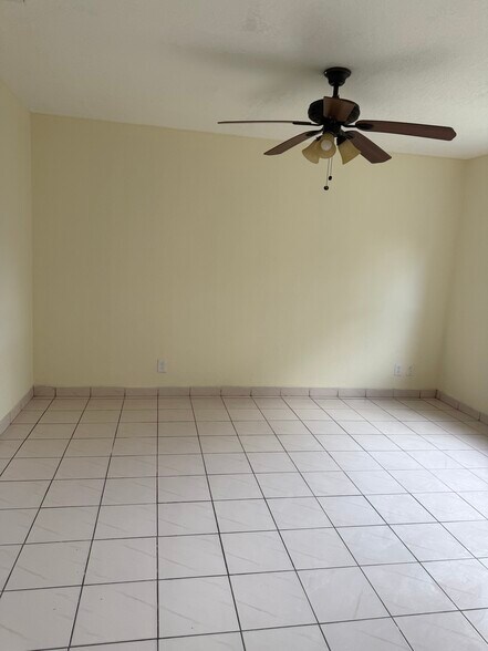 Building Photo - 6153 Moonbeam Dr