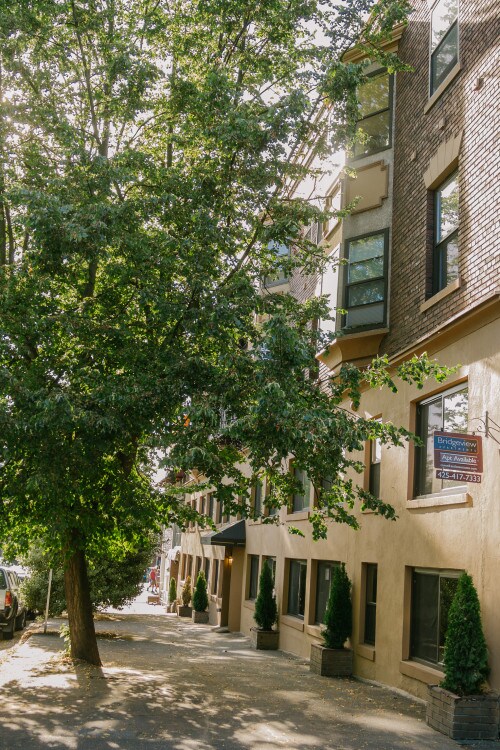 Building Photo - Bridgeview Apartments - 2 bedrooms