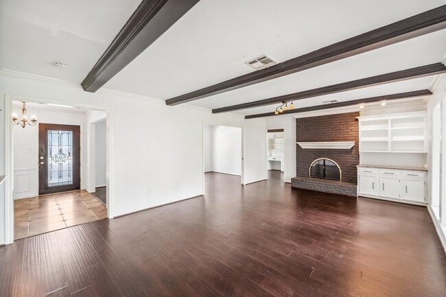 Building Photo - 1823 Saddlecreek Dr