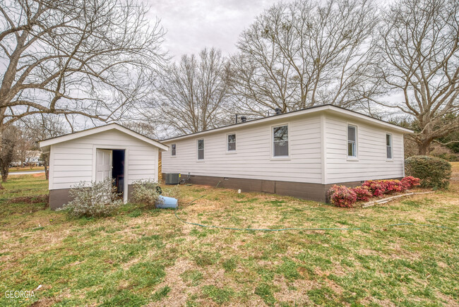 Building Photo - 1740 Bold Springs Rd