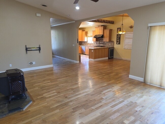 Building Photo - 4814 Iroquois Trail