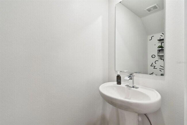 Building Photo - 2513 Sunray Venus Wy