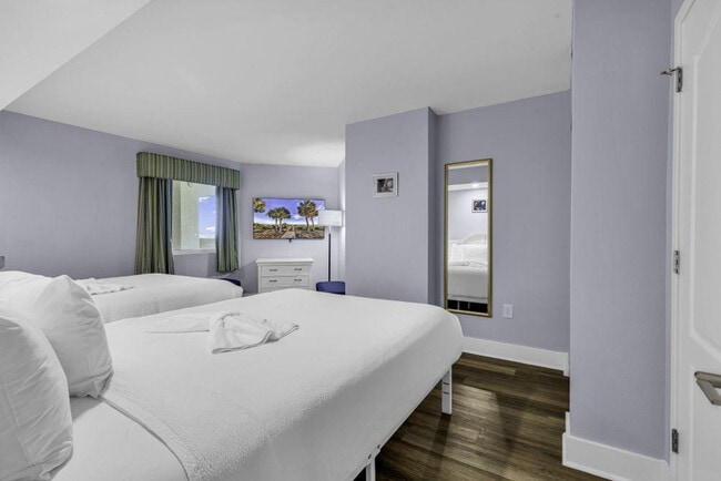 Building Photo - 2506 N Ocean Blvd