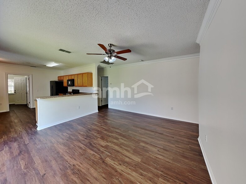 Building Photo - 306 Chiquita Ct