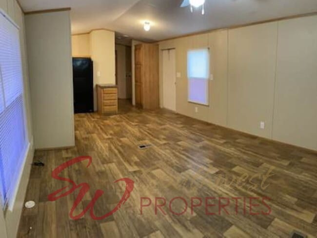 Building Photo - 2 Bedroom 1 Bath Cozy Country Living