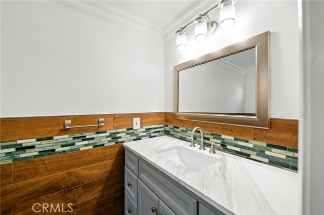 Building Photo - 1217 W 168th St