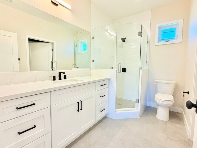 Building Photo - Verdura Street