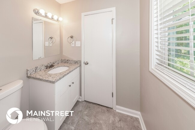 Building Photo - 1129 Roebuck Lawn Dr