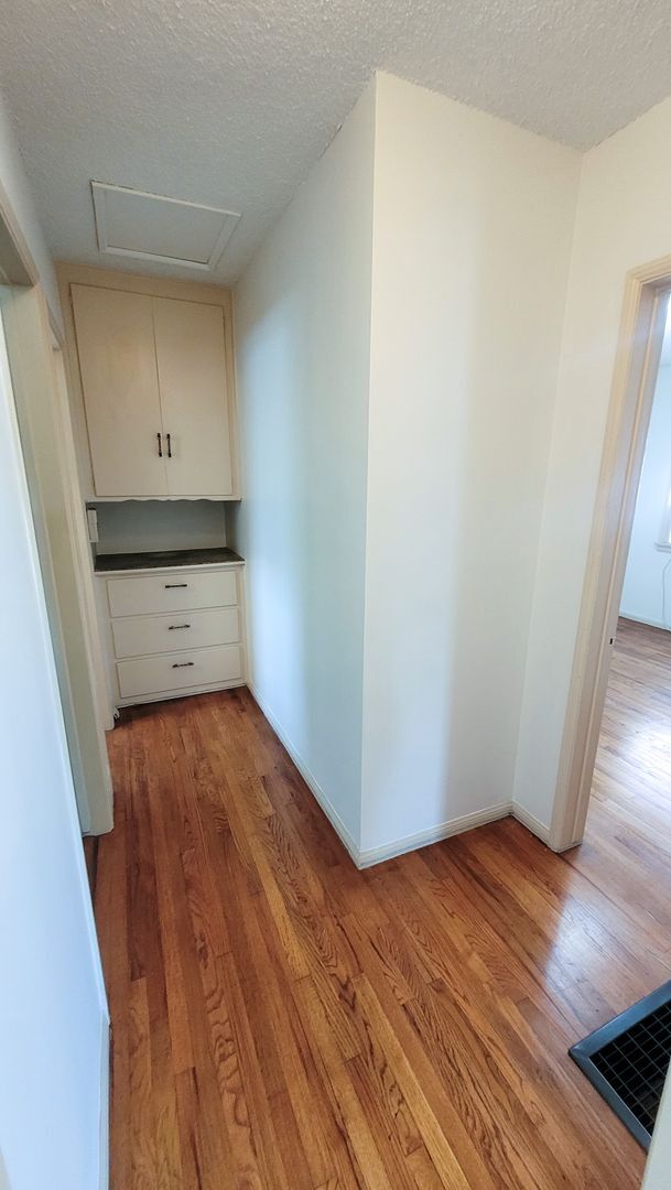 Building Photo - 1 Bed 1 Bath House Available Now!