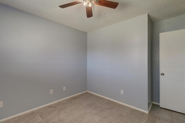 Building Photo - 5310 Gateridge Dr