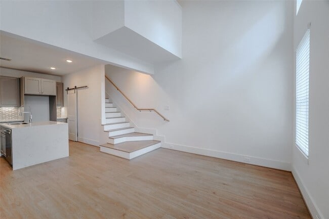 Building Photo - 7609 Victory Reserve St