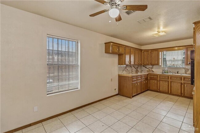 Building Photo - 17 Jessica Jane Ave