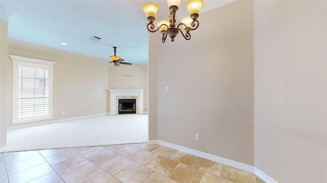 Building Photo - 3900 Latinne Ln