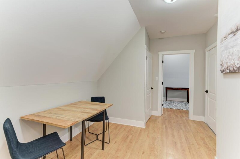 Building Photo - 9830 S Forest Ave
