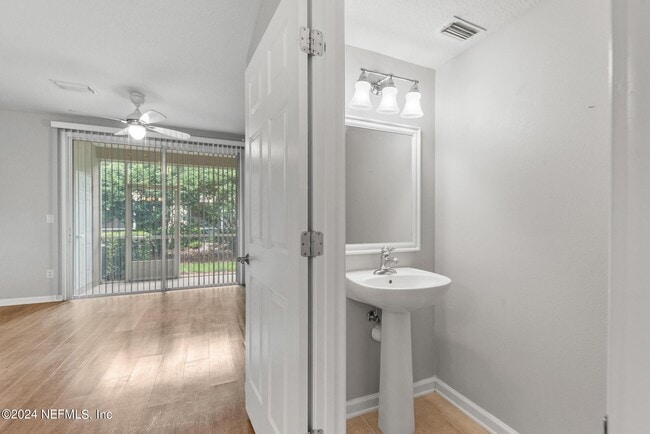Building Photo - 8159 Summerside Cir