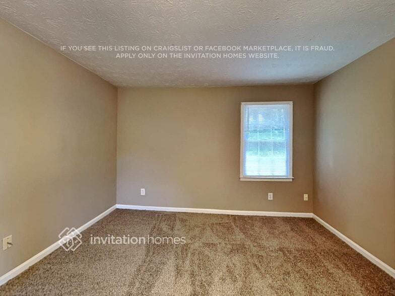 Building Photo - 3215 Revere Cir